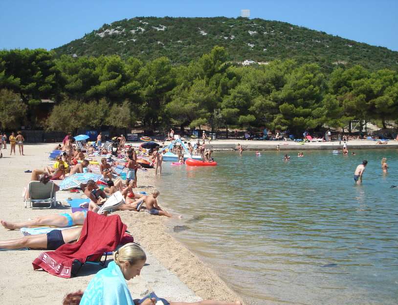 Plaża w Chorwacji puzzle online ze zdjęcia