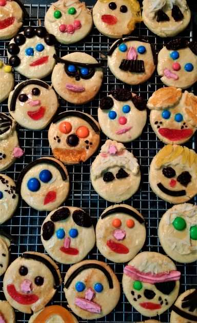 Funny Face Cookies puzzle ze zdjęcia