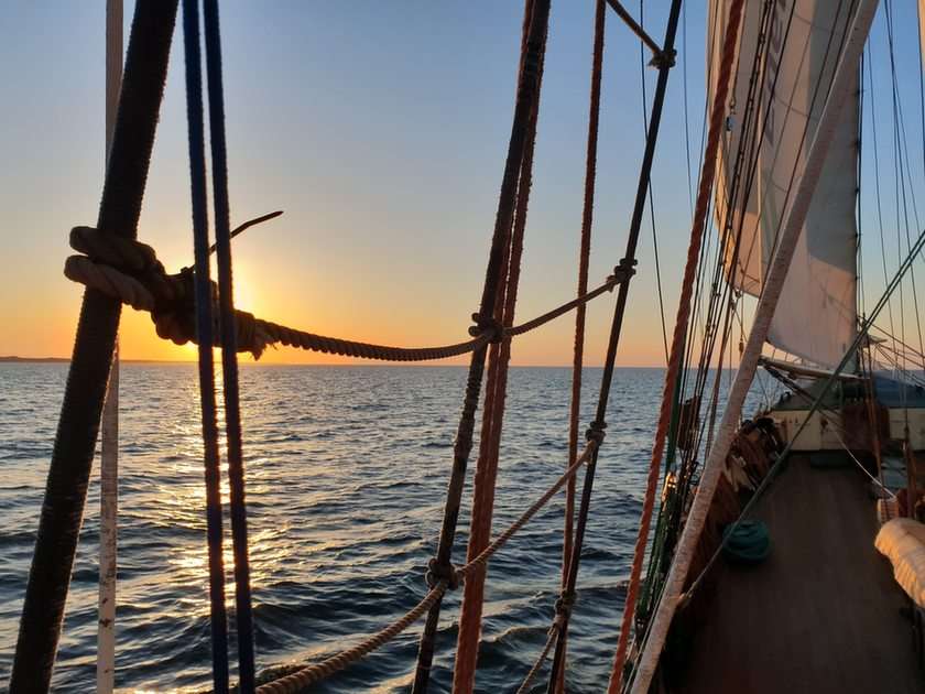 Sunset on the sea puzzle online ze zdjęcia