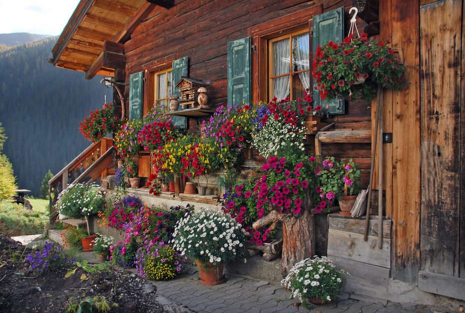 Haus mit Blumen puzzle online ze zdjęcia