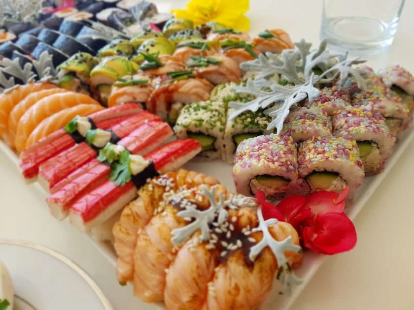 Kolorowe sushi puzzle online