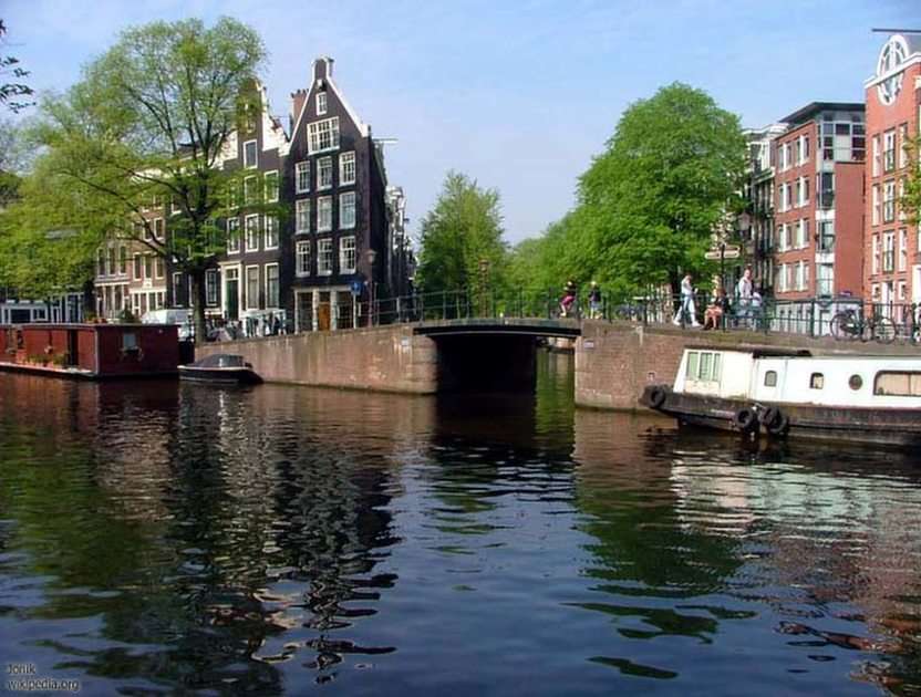 Kanał wodny w Amsterdamie puzzle online