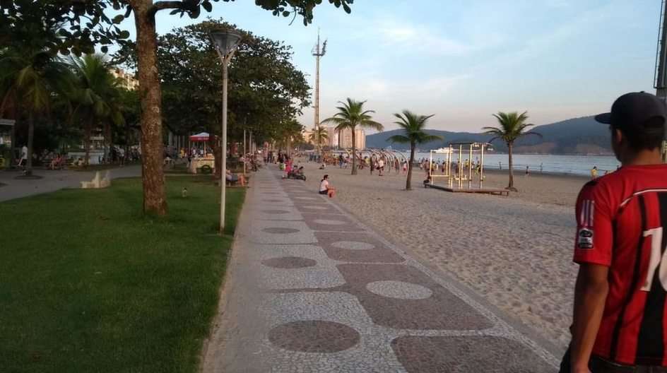 Calçada da praia Itararé com vista praia puzzle online