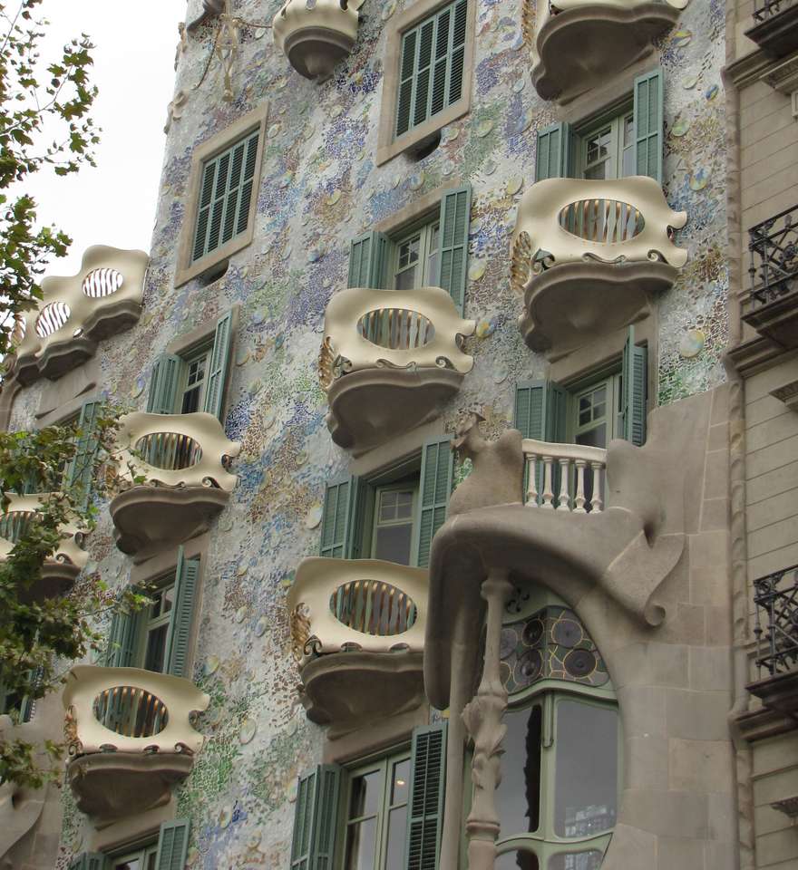 Dom Gaudiego puzzle online ze zdjęcia