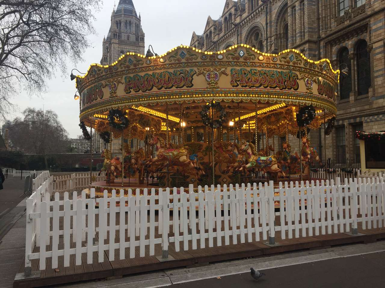 Karuzela w Londynie puzzle online ze zdjęcia