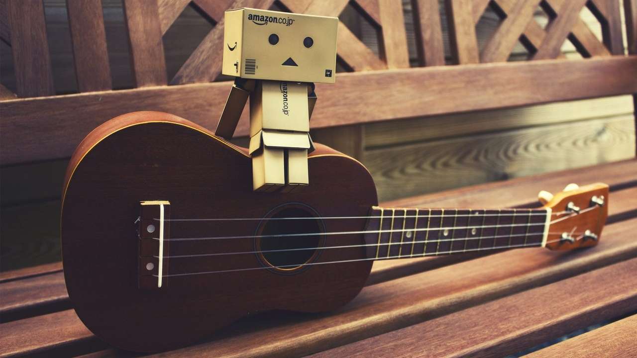 hard_ukulele puzzle online ze zdjęcia