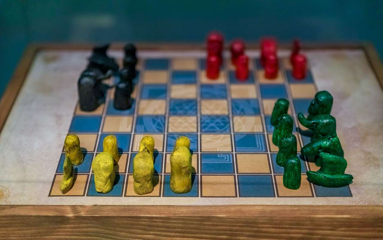 Antyczne kolorowe szachy puzzle online ze zdjęcia