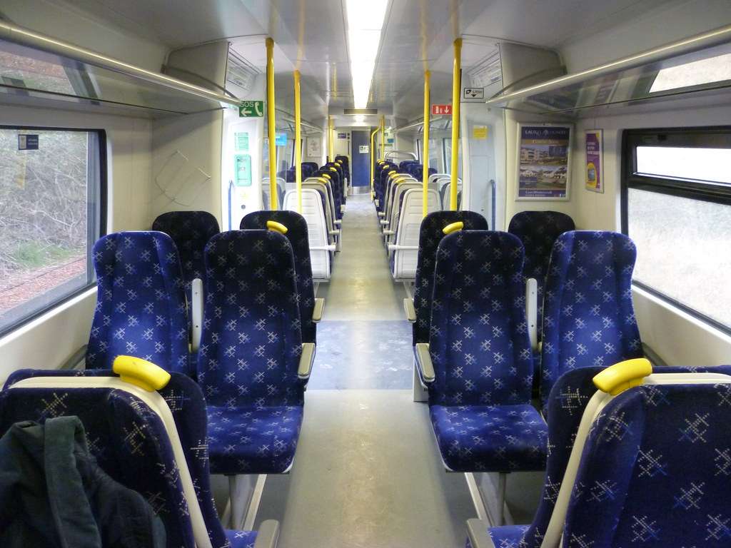 Inside Train. puzzle online ze zdjęcia