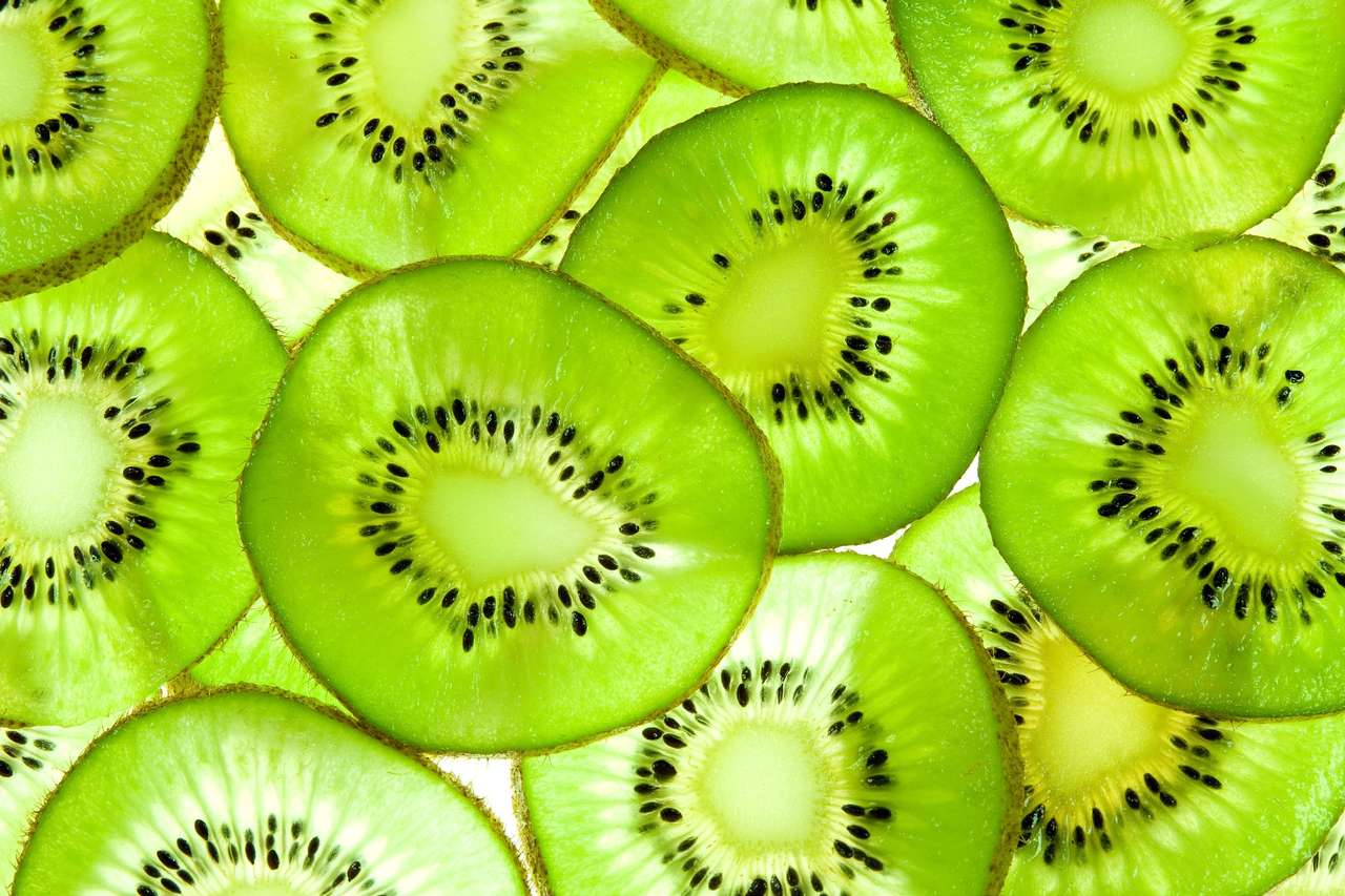 Delicious Green Kiwi. puzzle online