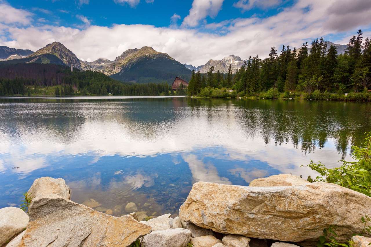 Górskie jezioro w parku narodowym High Tatra puzzle online ze zdjęcia