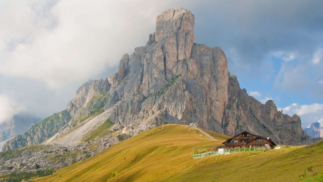 Gusela del Nuvolau z Passo Giau puzzle online ze zdjęcia