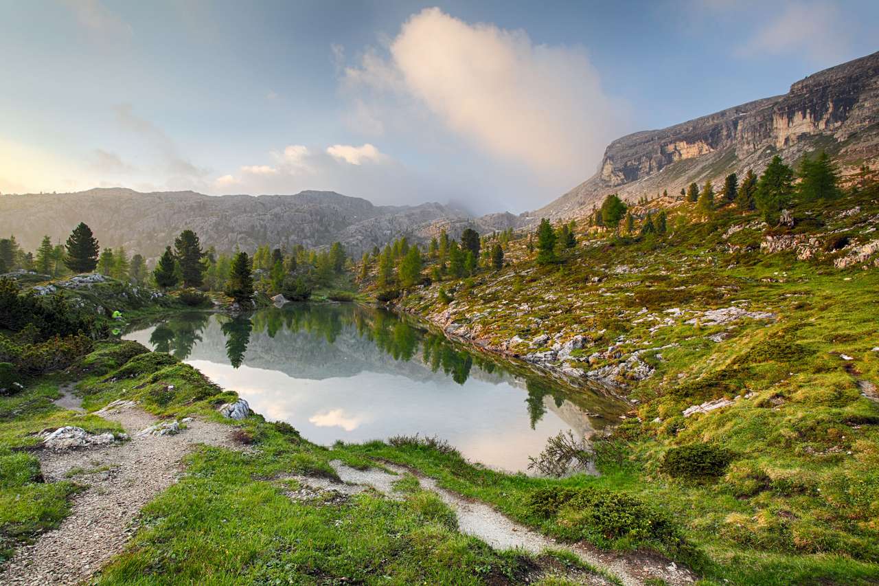 Sceneria przyrody Alpy we Włoszech puzzle online