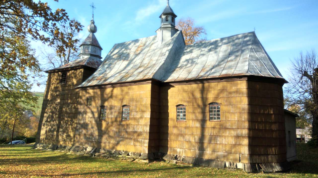 Kościółek w króliku Polskim puzzle online ze zdjęcia