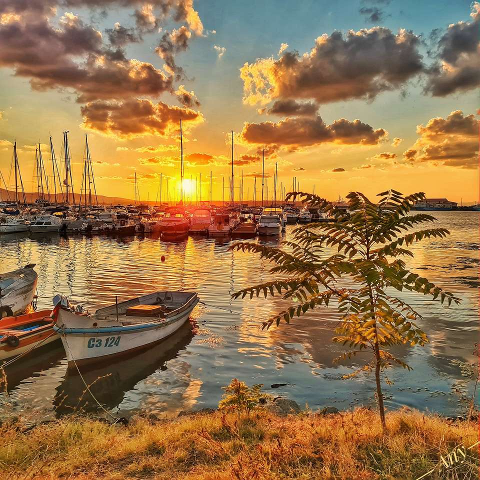 Piękny zachód słońca portu Sozopol puzzle online ze zdjęcia