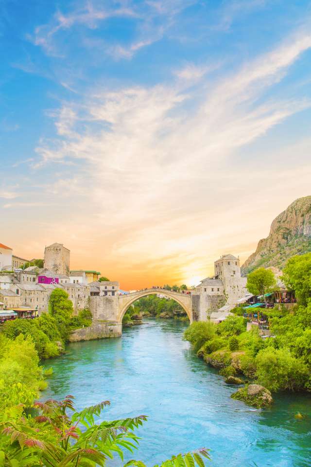 Średniowieczne miasto Mostar puzzle ze zdjęcia