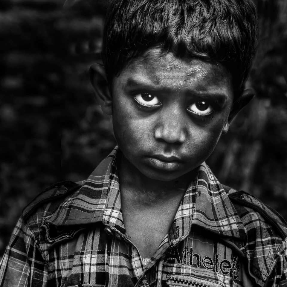 Chłopiec z Sri Lanki puzzle online ze zdjęcia