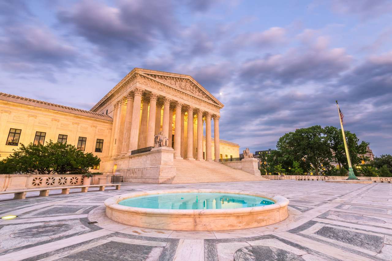 Budynek Sądu Najwyższego Stanów Zjednoczonych puzzle online ze zdjęcia