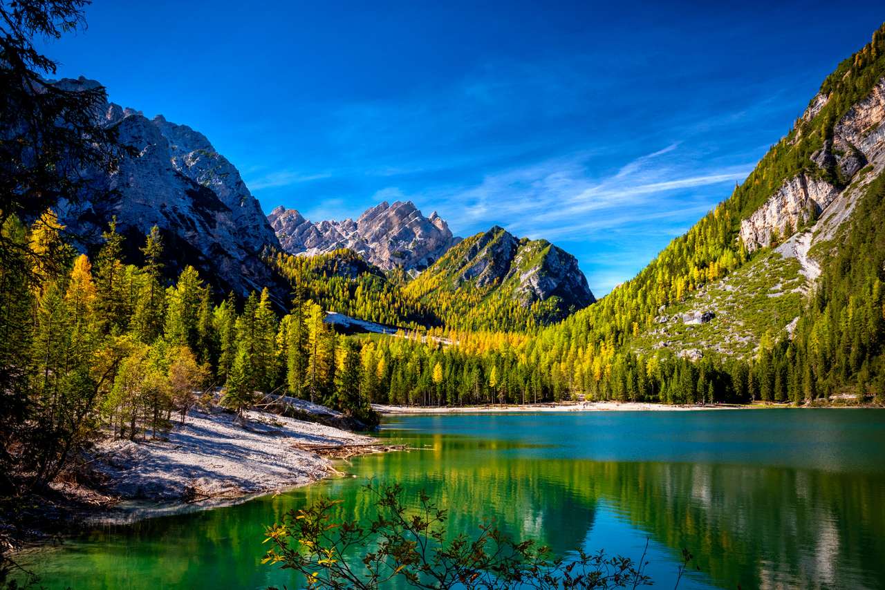 Braies Lake, Dolomity, Trentino Alto Adige, Włochy puzzle online