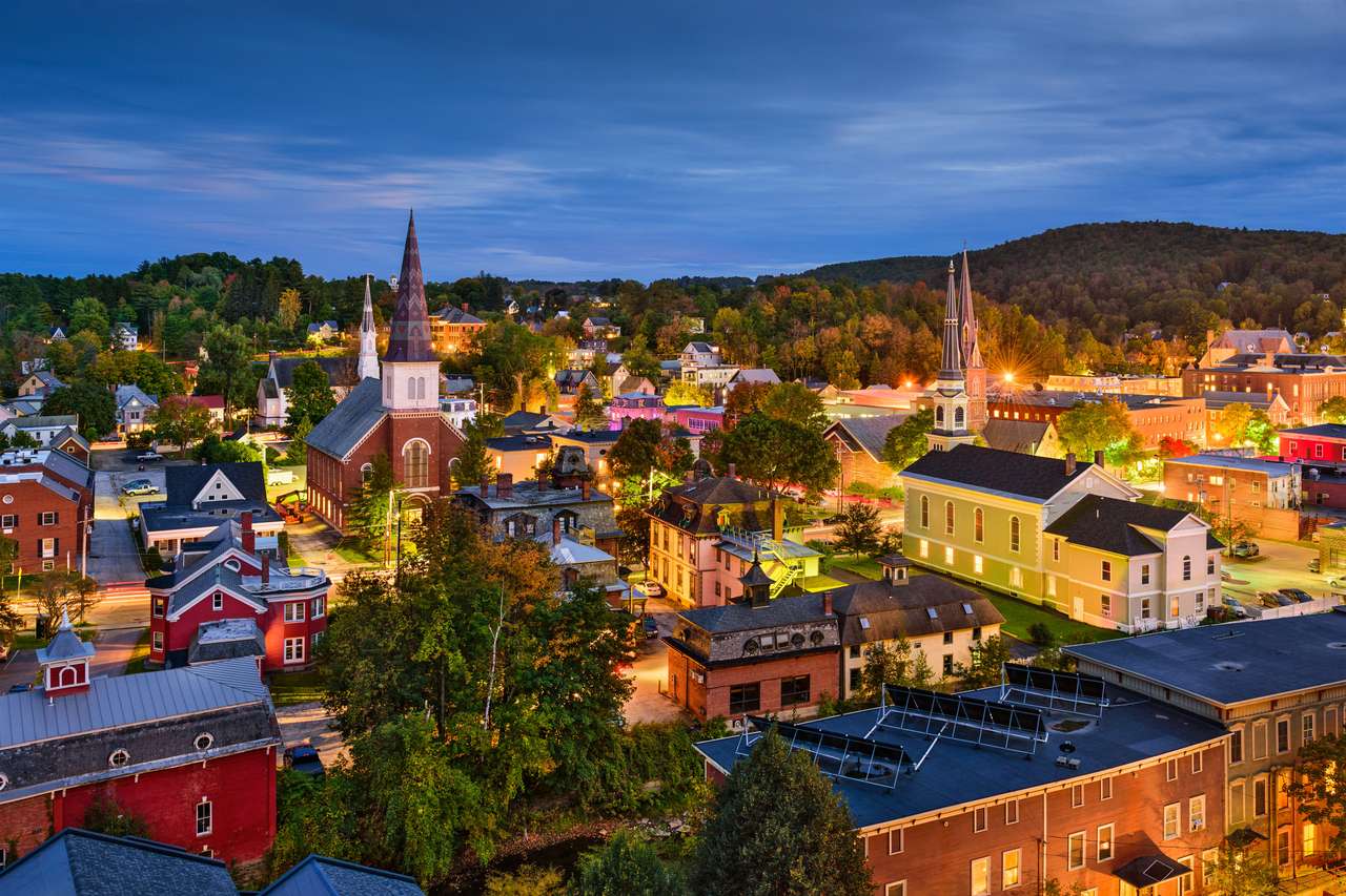 Montpelier, Vermont, Skyline miasta USA o zmierzchu. puzzle online