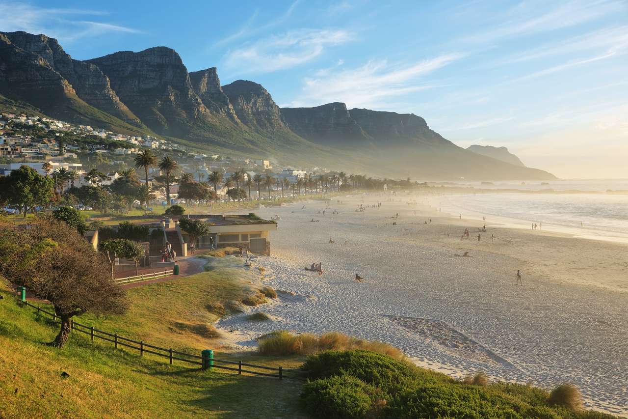 Camps Bay Beach w Cape Town puzzle online ze zdjęcia