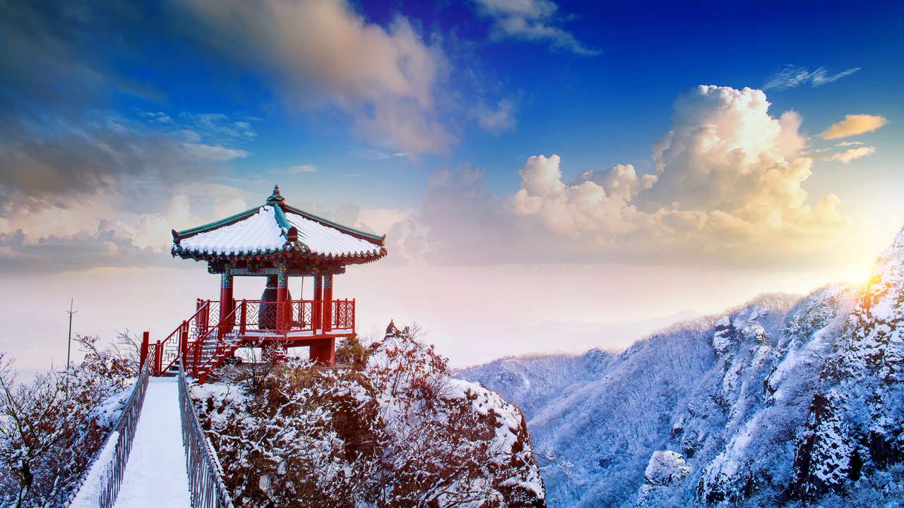 Krajobraz w zimie, Guemosan w Korei. puzzle online