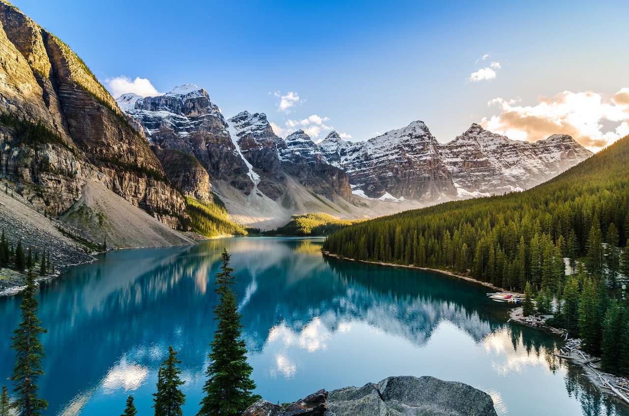Jezioro Morena w Kanadyjskich Górach Rocky puzzle online ze zdjęcia