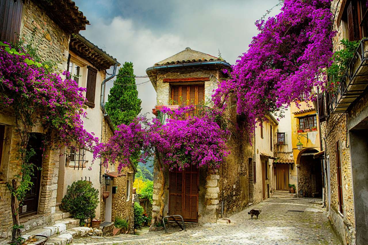 piękne stare miasto Prowansji puzzle ze zdjęcia