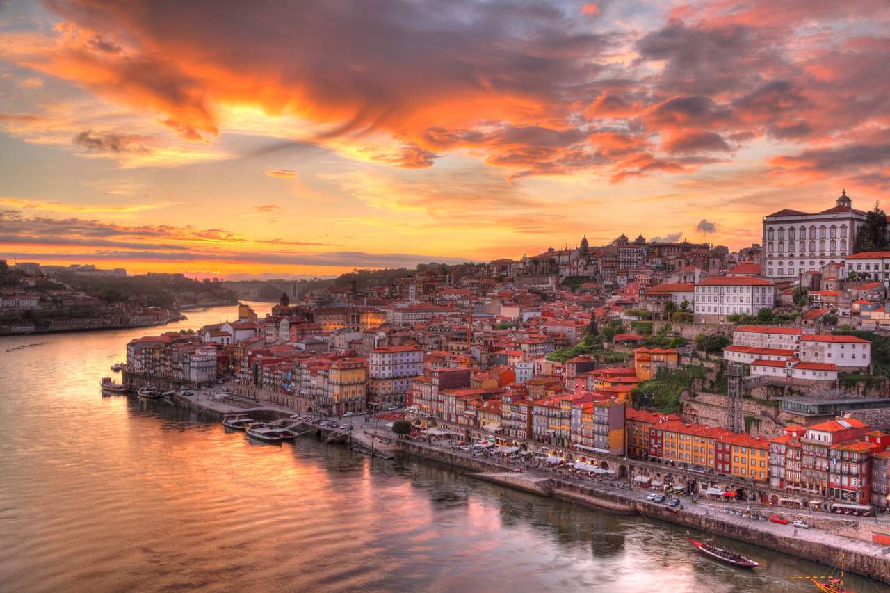 Panorama starego miasta Porto nad rzeką Douro puzzle online ze zdjęcia