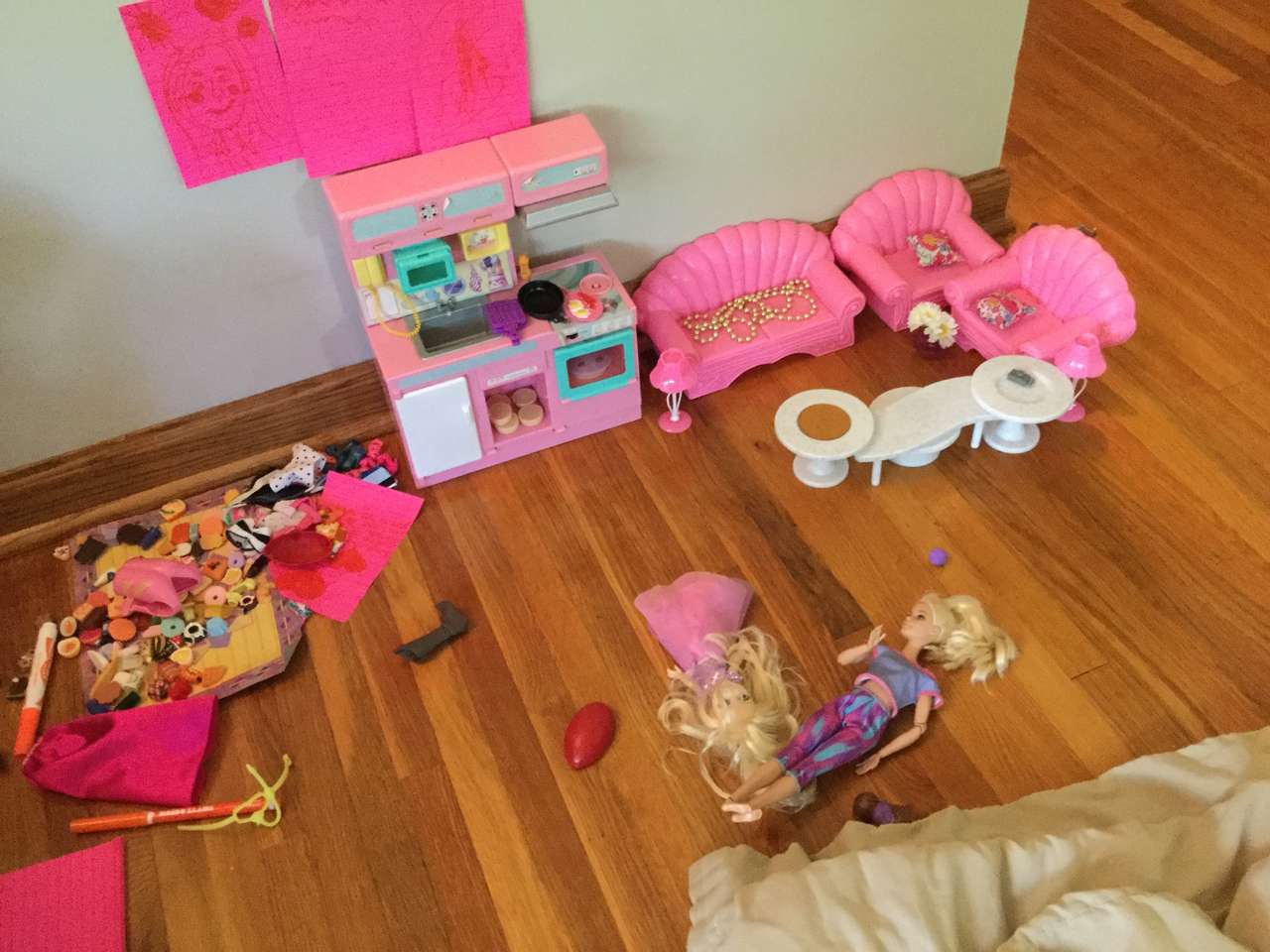 Zestaw mebli Barbie puzzle online
