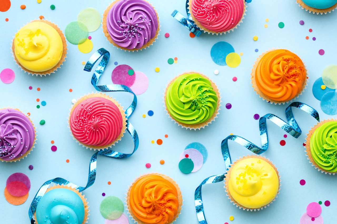 Kolorowe tło party cupcake na niebiesko puzzle online
