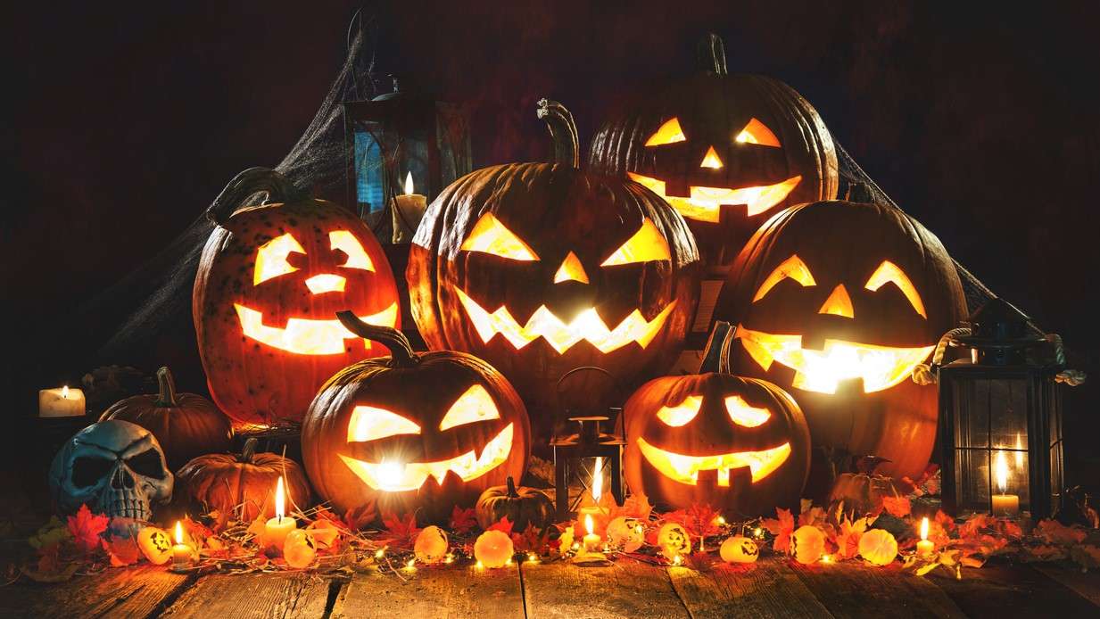 Halloweenowy pokaz najemców puzzle online ze zdjęcia