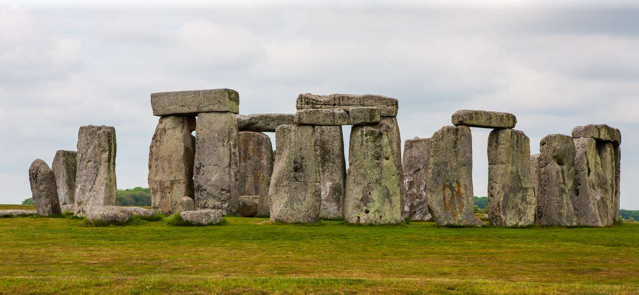 Stonehenge, Równiny Salisbury, Anglia puzzle online