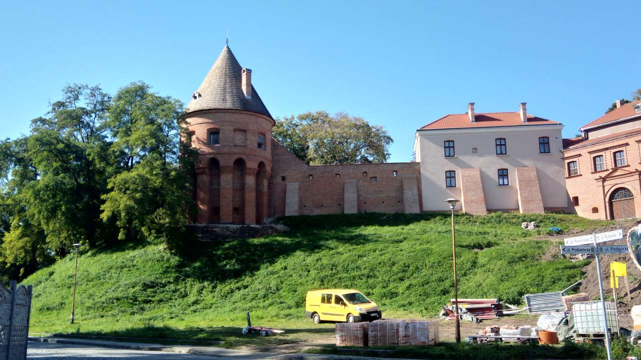 Klasztor Benedyktynek - remont muru puzzle online