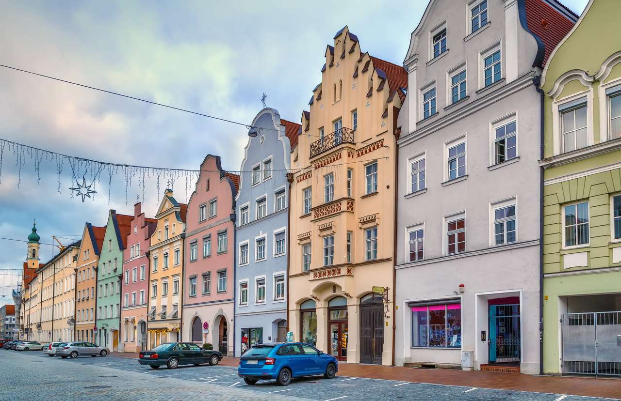 Zabytkowe domy przy ulicy Neustadt w Landshut, Niemcy puzzle online ze zdjęcia