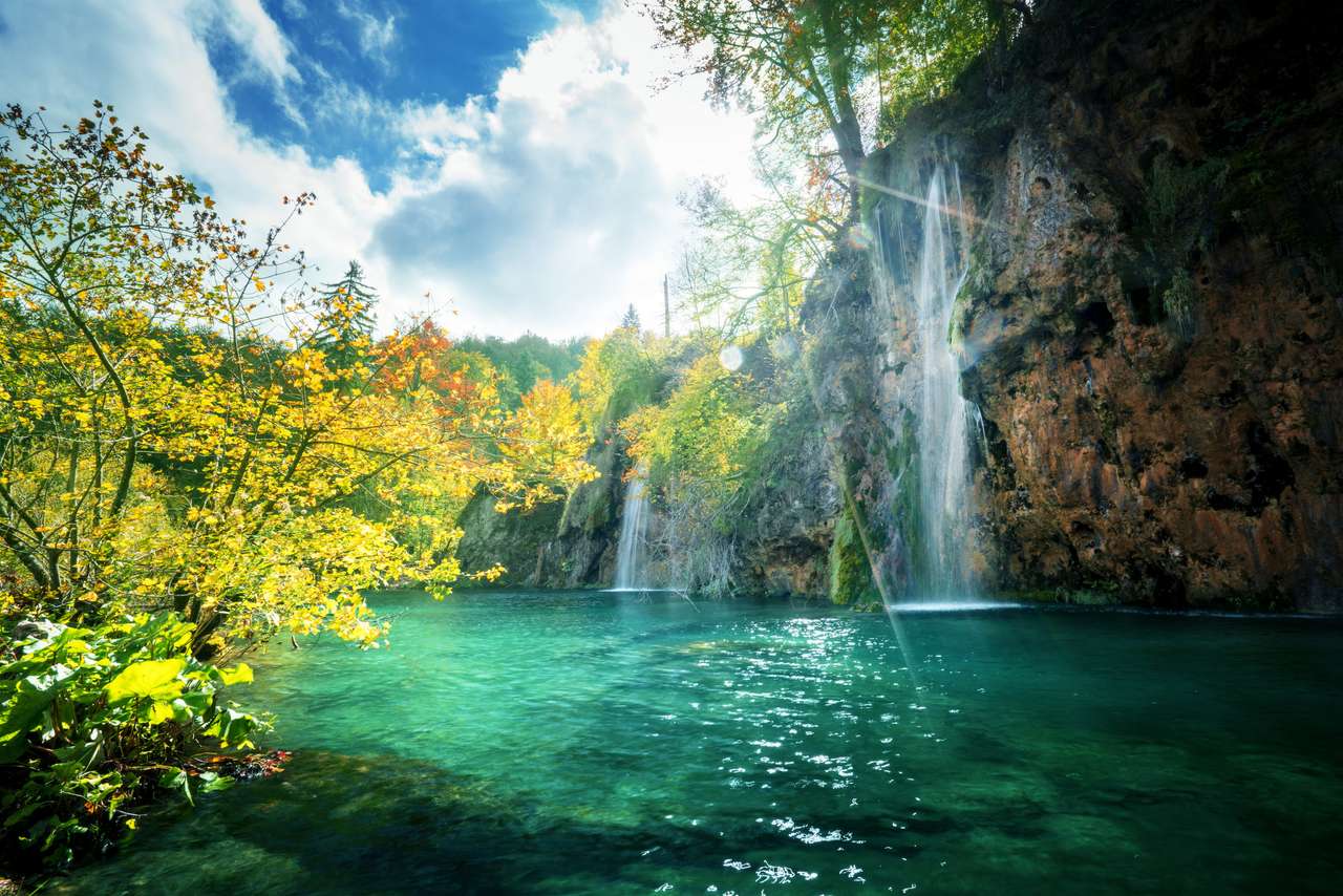wodospad w lesie, Jeziora Plitwickie, Chorwacja puzzle