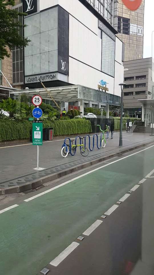 rowery w Dżakarcie puzzle online