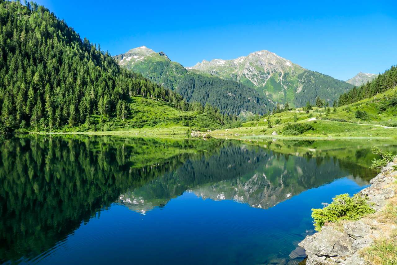 Spokojne alpejskie jezioro puzzle online