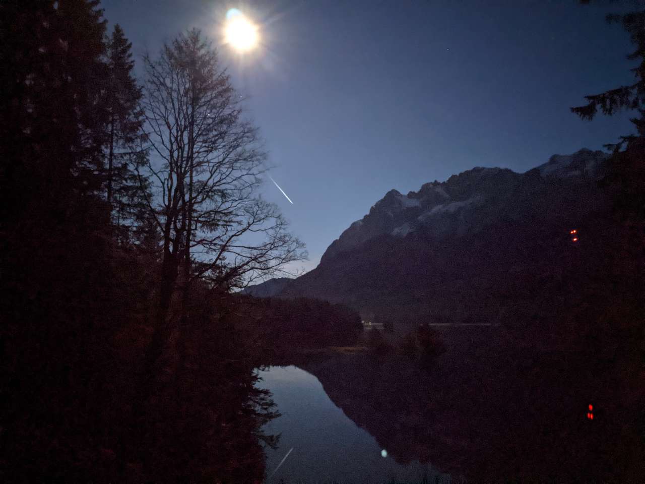 Nocne jezioro puzzle online ze zdjęcia