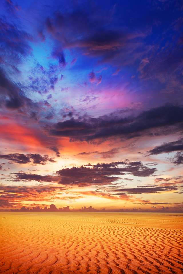 Spektakularny zachód słońca nad pustynią. puzzle online ze zdjęcia