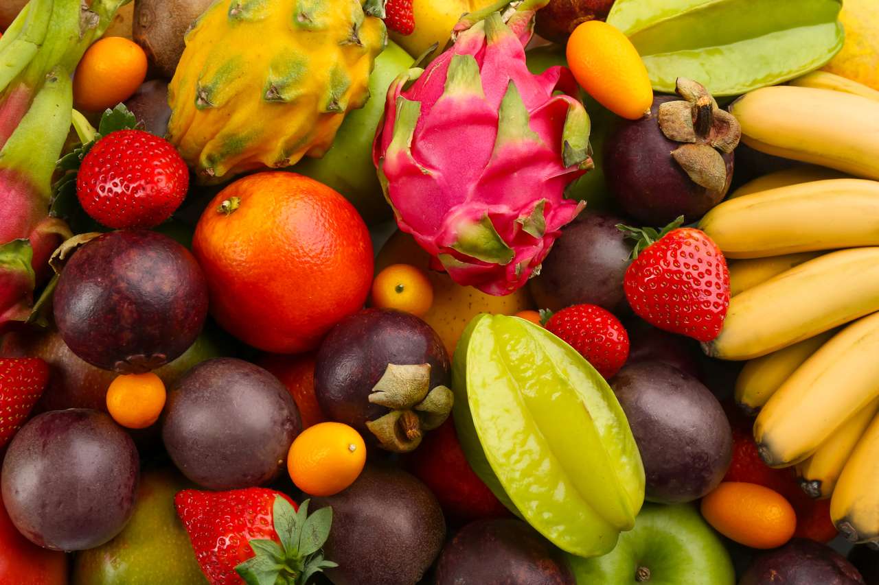 Asortyment świeżych owoców egzotycznych puzzle online