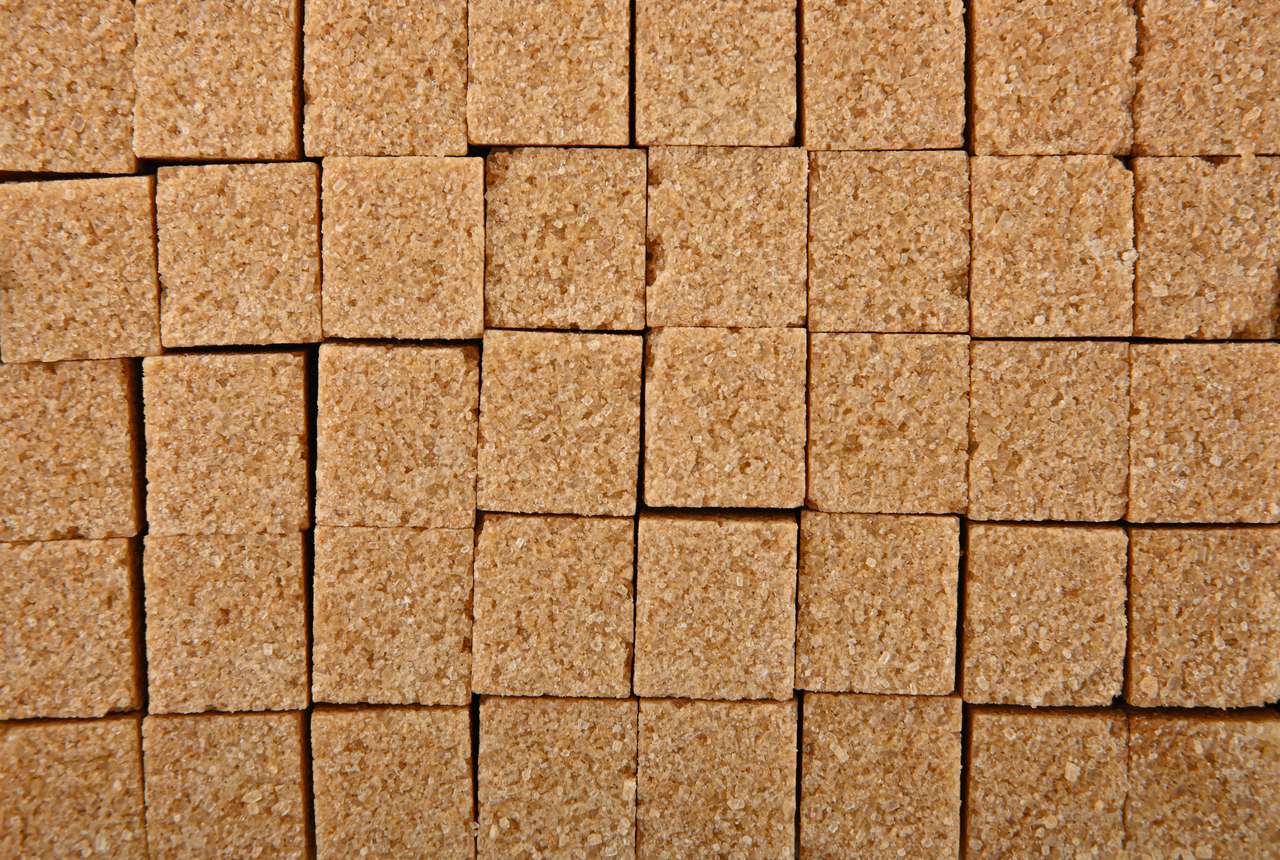 Brązowe kostki cukru trzcinowego puzzle online