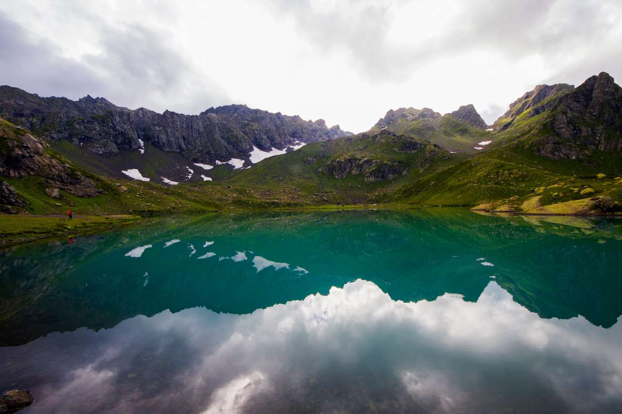 Alpejskie jezioro górskie puzzle
