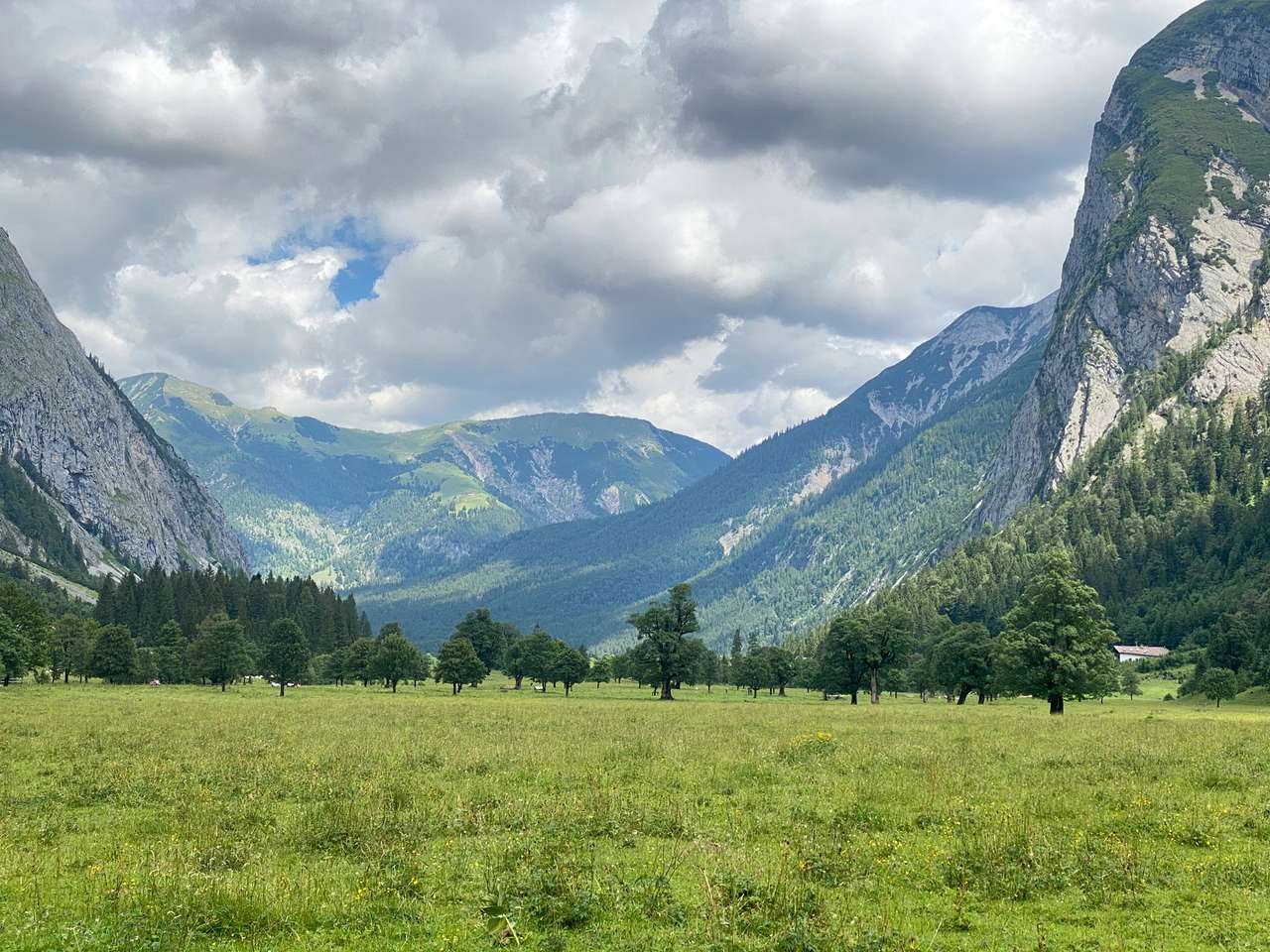 Idylliczny krajobraz w Alpach puzzle online ze zdjęcia