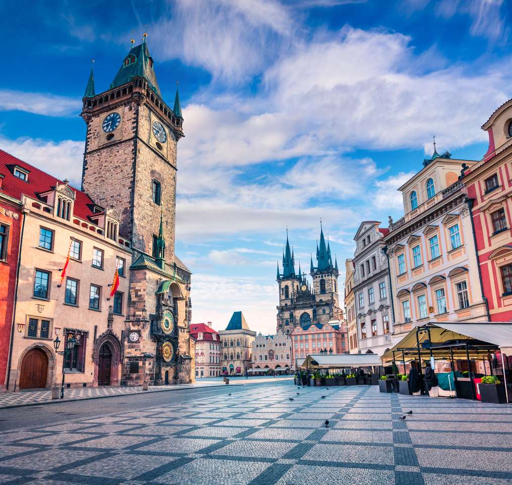 Rynek Starego Miasta z kościołem Tyn w Pradze puzzle online ze zdjęcia