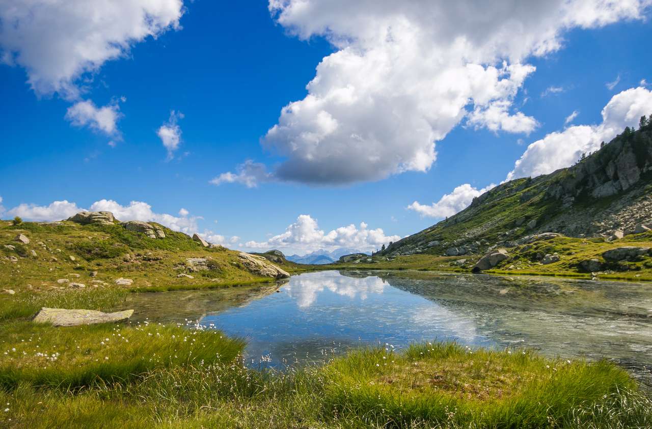 Jeziora Bombasel w Dolomitach Trentino, Włochy puzzle ze zdjęcia