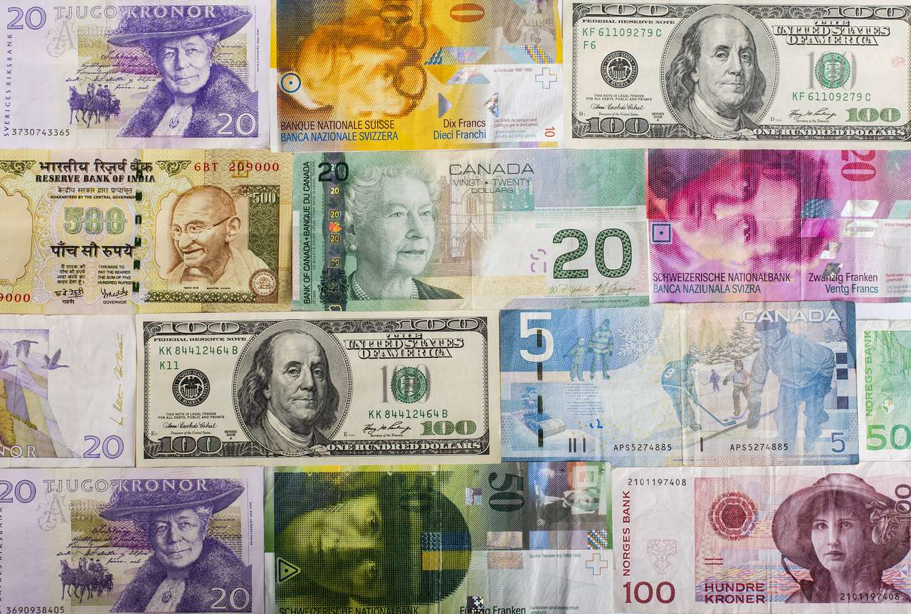 Przerozne banknoty puzzle online ze zdjęcia