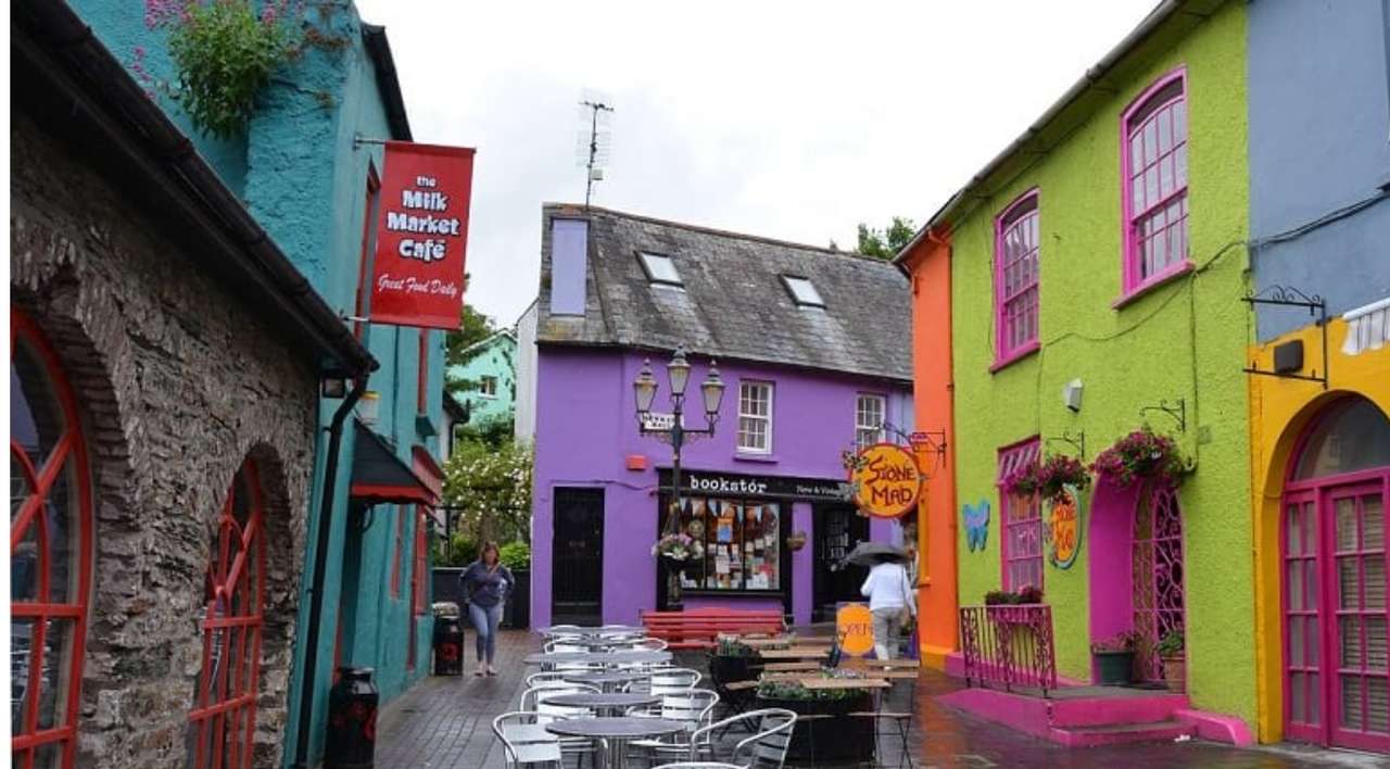 Małe miasto Irlandii puzzle online ze zdjęcia