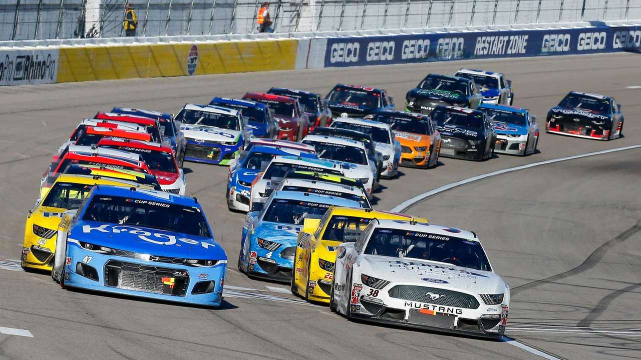 Wyścig NASCAR puzzle online
