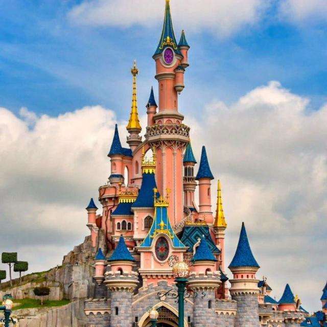 Disneyland w Paryżu puzzle online ze zdjęcia
