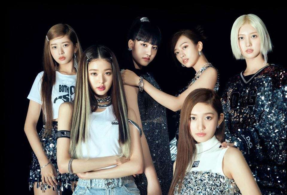 IVE K-Pop Group puzzle online ze zdjęcia
